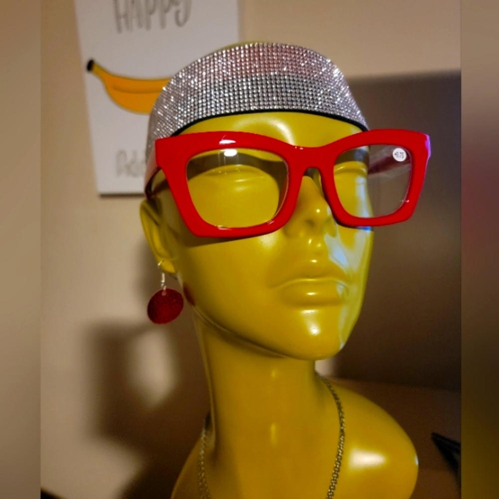 Readers +0.75 and earrings bundle - Picture 1 of 6